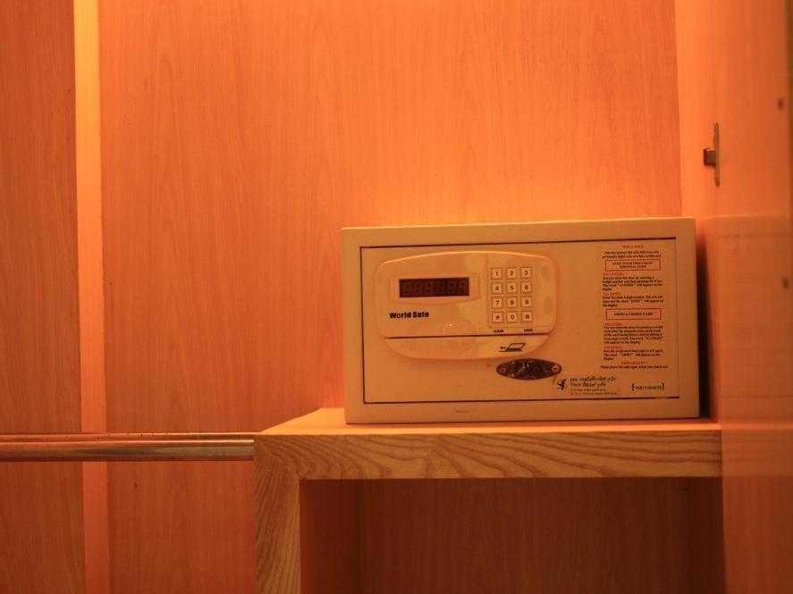 Dipantai Boutique Beach Resort Patong Екстер'єр фото