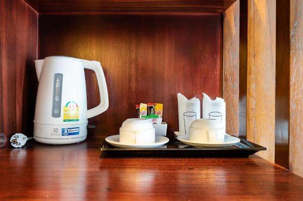 Dipantai Boutique Beach Resort Patong Екстер'єр фото