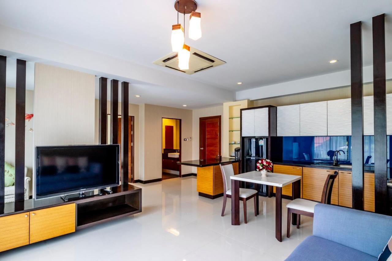 Dipantai Boutique Beach Resort Patong Екстер'єр фото