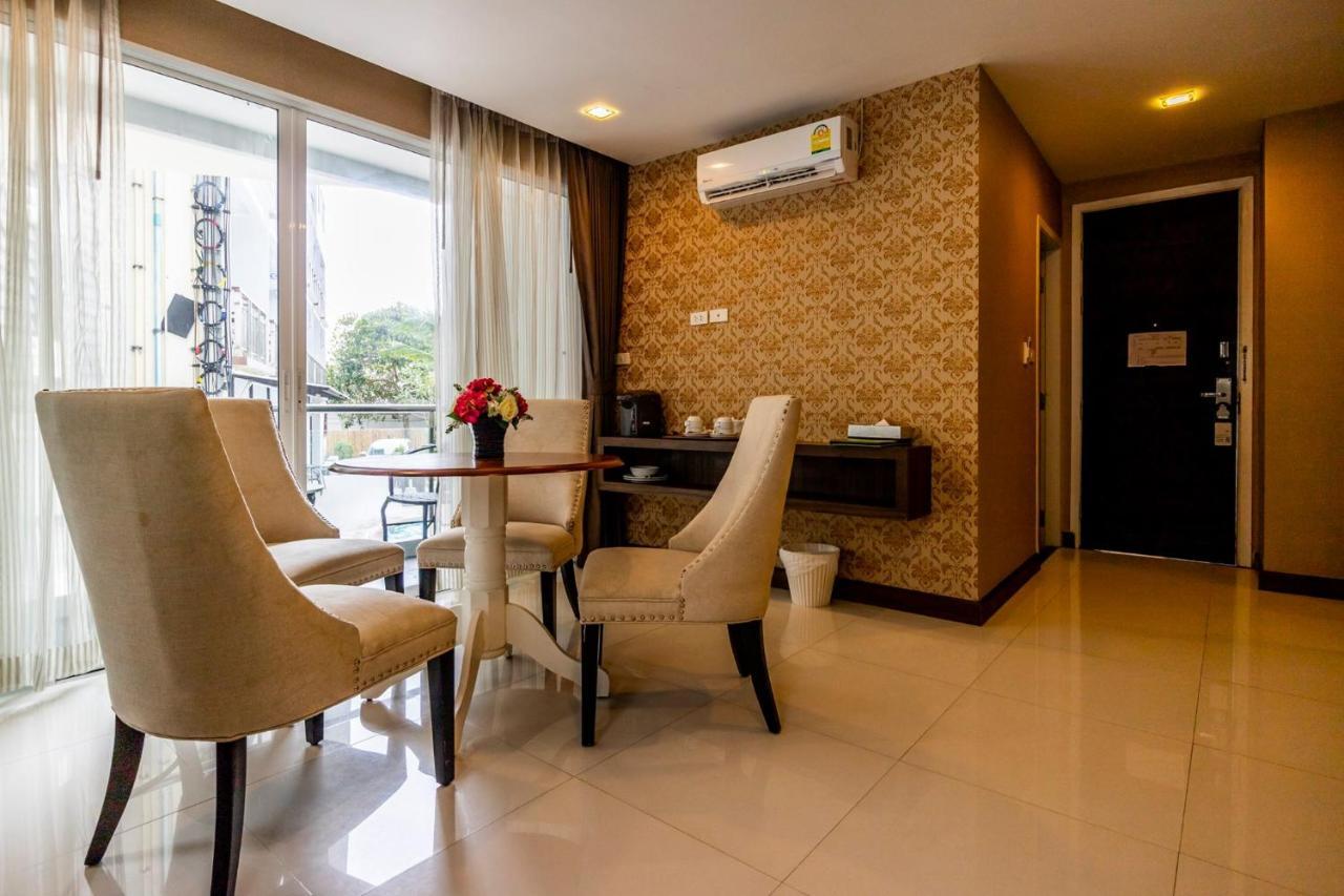 Dipantai Boutique Beach Resort Patong Екстер'єр фото