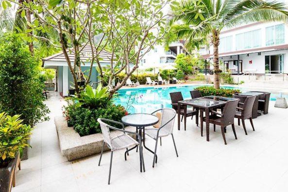 Dipantai Boutique Beach Resort Patong Екстер'єр фото