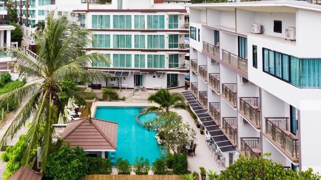 Dipantai Boutique Beach Resort Patong Екстер'єр фото