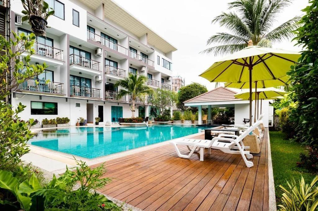 Dipantai Boutique Beach Resort Patong Екстер'єр фото