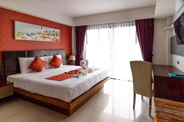 Dipantai Boutique Beach Resort Patong Екстер'єр фото